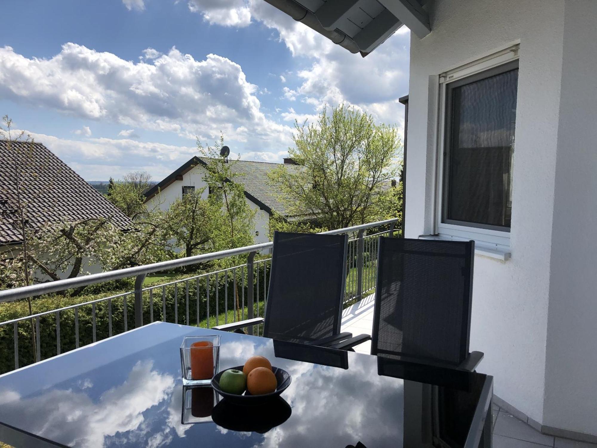 Ferienwohnung Am Kreuzberg für 8 Personen Medlingen Exterior foto